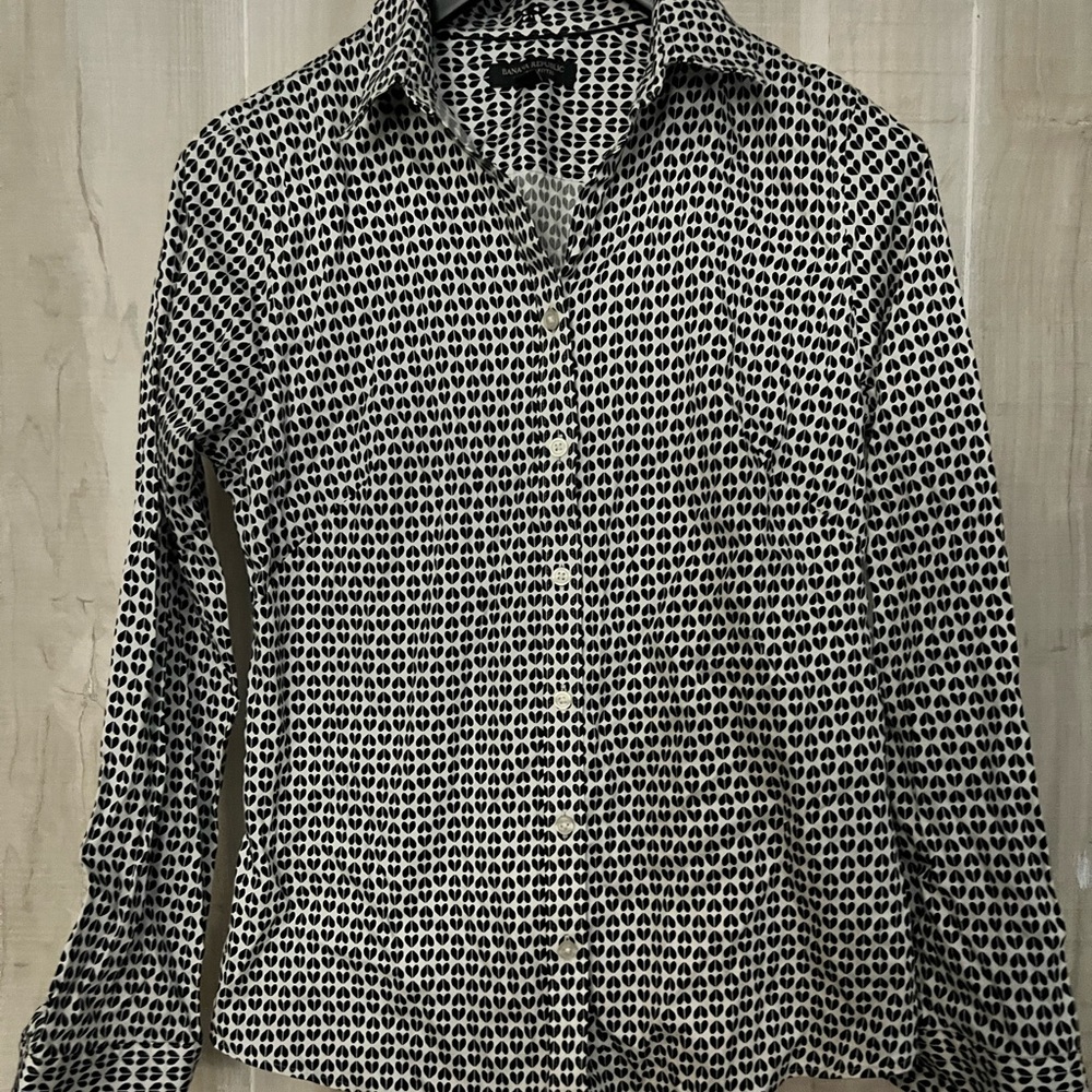 Banana Republic cotton Long sleeve button fitted top